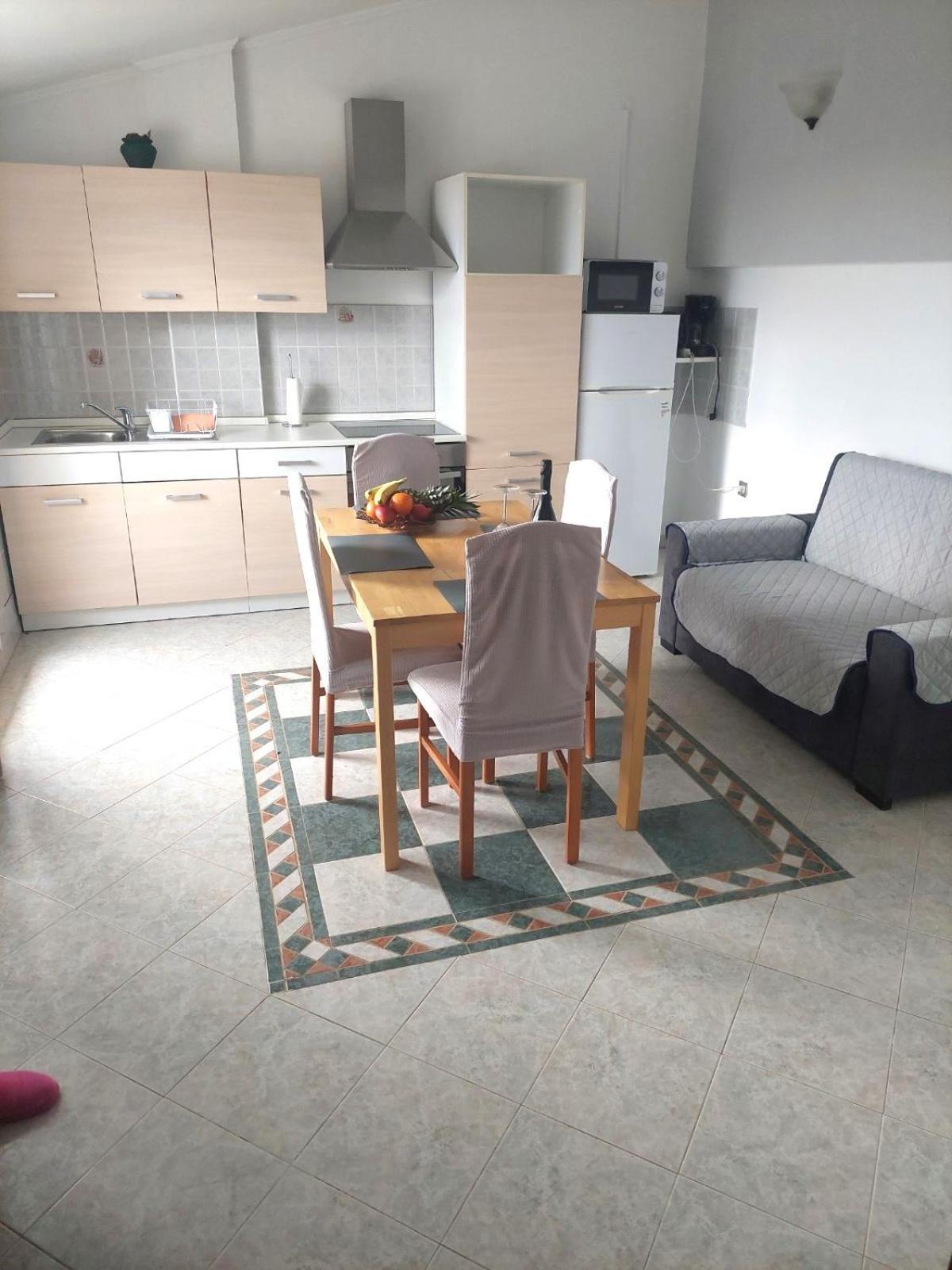 Apartman Andela Labinci Exteriör bild