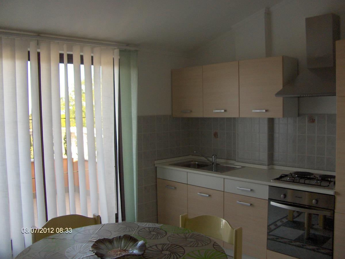 Apartman Andela Labinci Exteriör bild